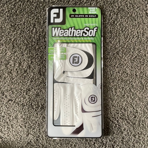 WeatherSof NEW women’s golf glove good gripping even in the rain. Medium, Right - Picture 1 of 3